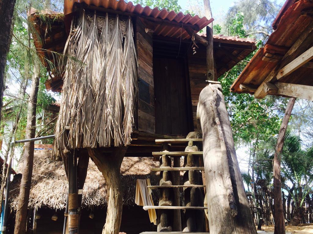 Beach Hut Arugam Bay Bagian luar foto