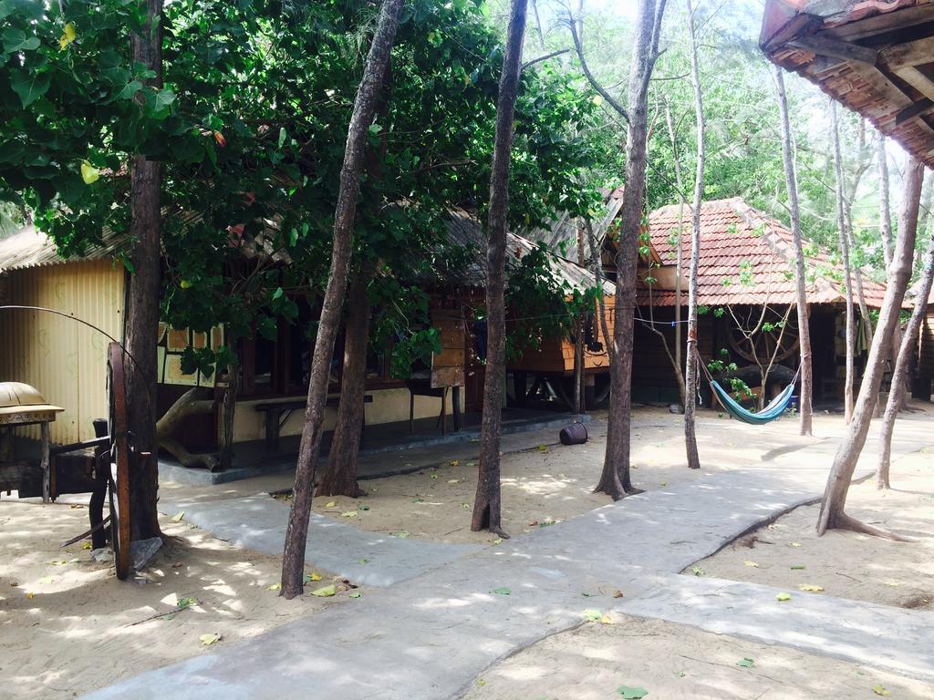 Beach Hut Arugam Bay Bagian luar foto