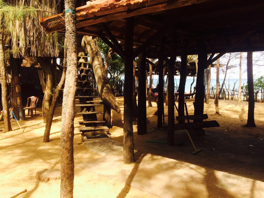 Beach Hut Arugam Bay Bagian luar foto