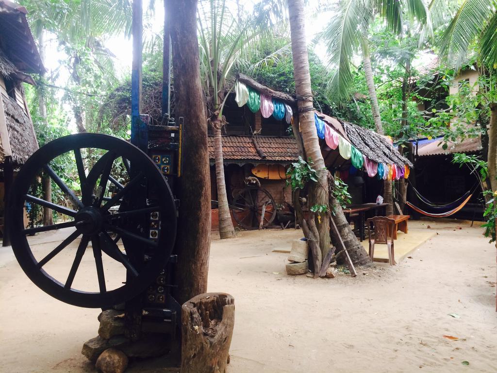 Beach Hut Arugam Bay Bagian luar foto