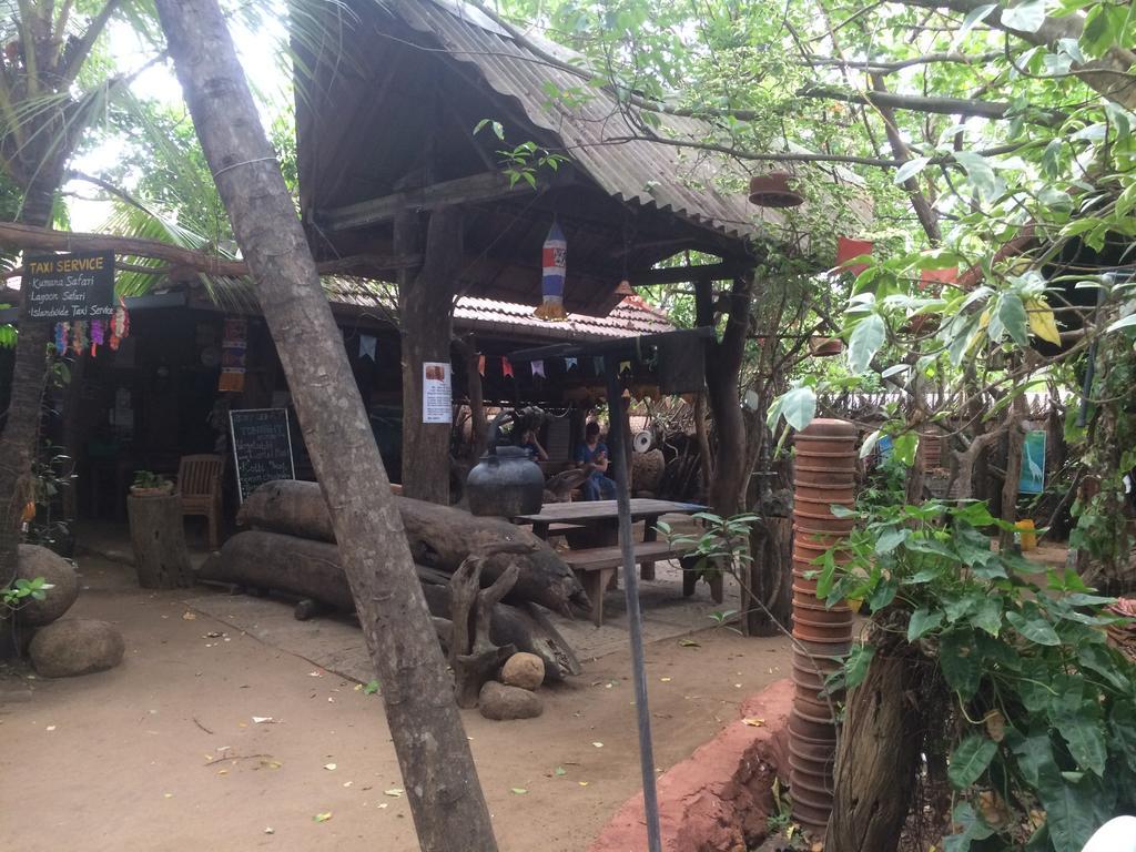 Beach Hut Arugam Bay Bagian luar foto