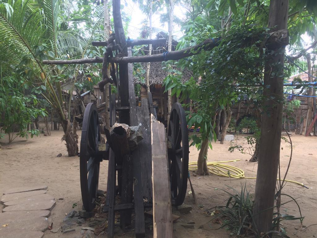 Beach Hut Arugam Bay Bagian luar foto