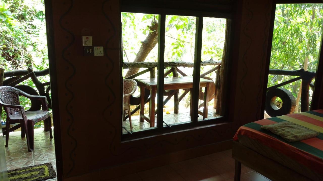 Beach Hut Arugam Bay Bagian luar foto